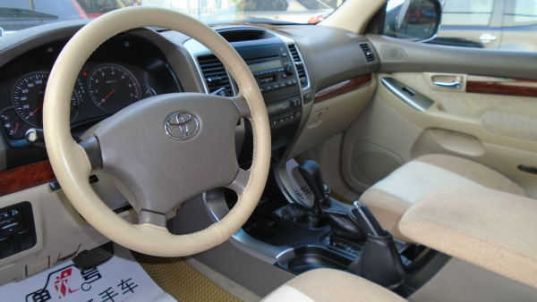 尔滨市二手丰田霸道】二手2700 豪华型报价1