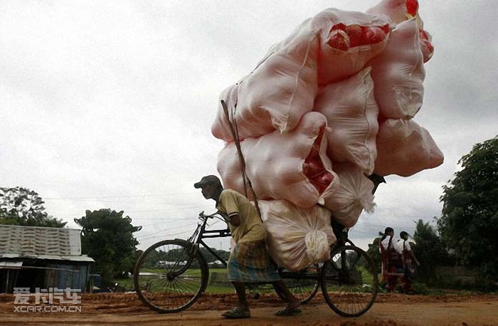 贫穷带给运输的包袱_八卦图文