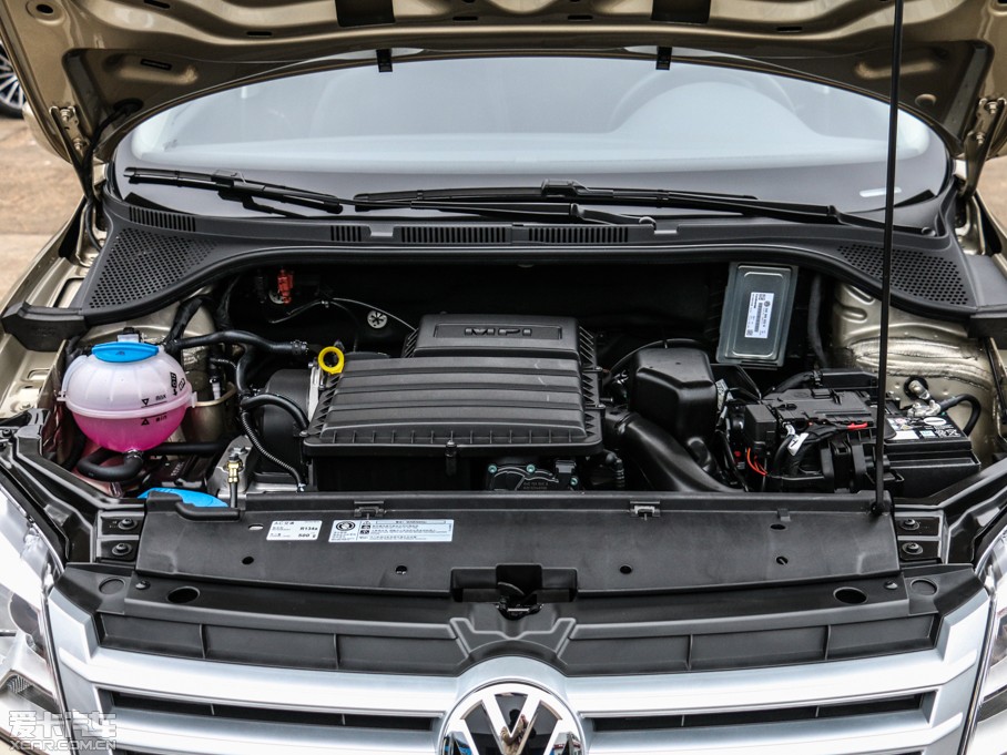 上汽大眾2015款桑塔納