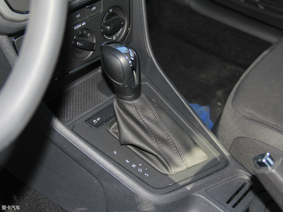 上汽大眾2015款朗逸