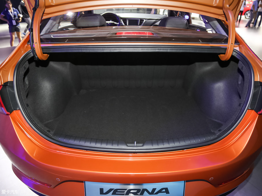 北京現(xiàn)代2017款悅納