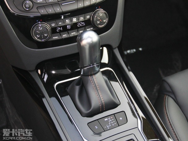 東風標致2015款標致508