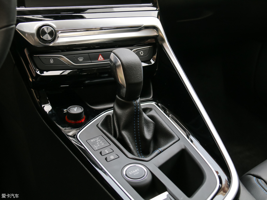 東風(fēng)標(biāo)致2016款標(biāo)致308