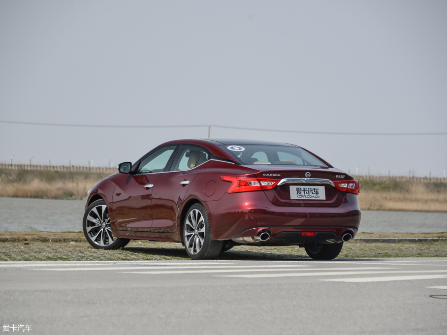 東風日產2016款西瑪