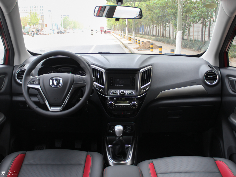 長安乘用車2016款長安CS15