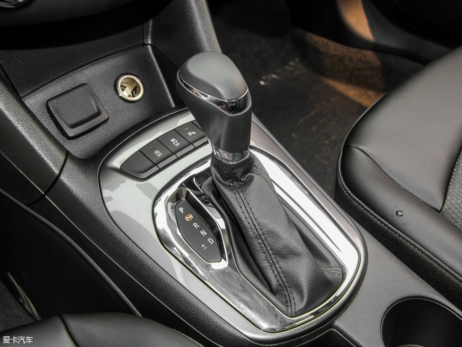 上汽通用雪佛蘭2016款科魯茲三廂