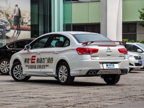 東風雪鐵龍2014款新世嘉三廂