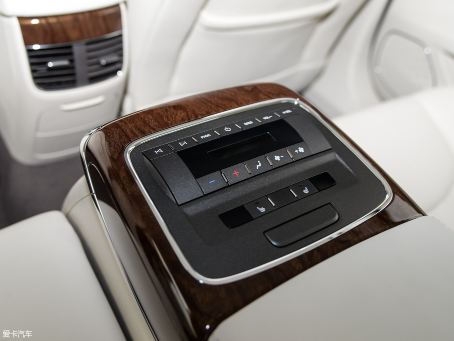 上汽榮威2016款榮威e950