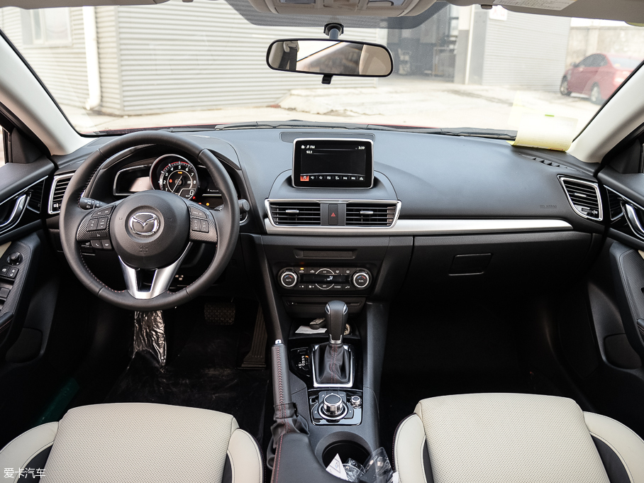 長安馬自達2016款昂克賽拉三廂