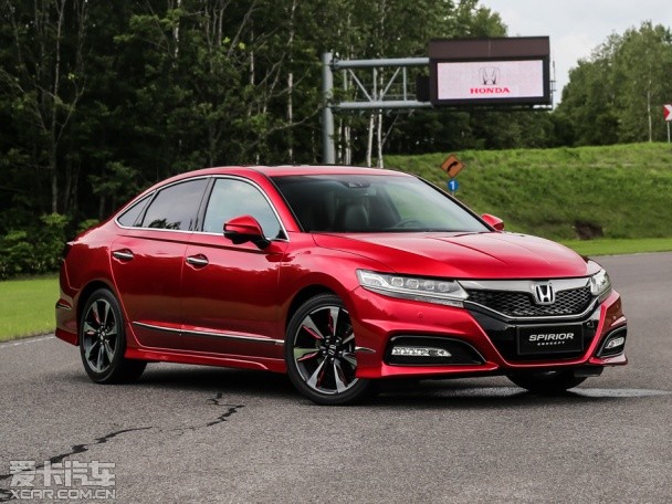 東風本田2015款思鉑睿