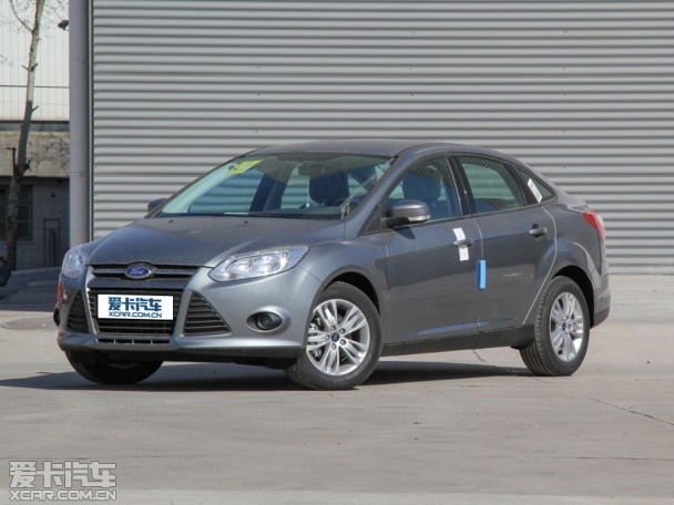 長安福特2012款新福克斯三廂