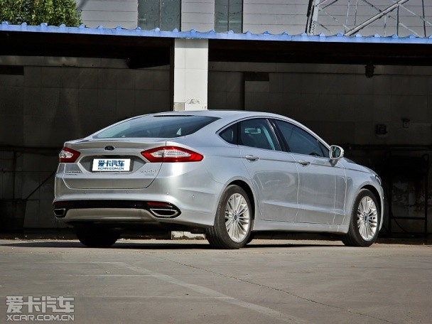 長安福特2013款新蒙迪歐