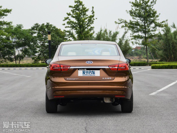 長安福特2015款福睿斯