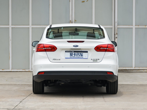 長安福特2015款新福克斯三廂