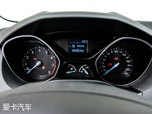 長安福特2015款新福克斯三廂