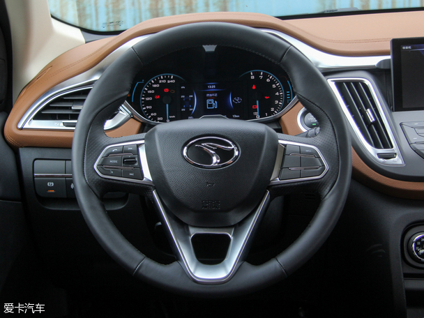 東南汽車2015款東南DX7