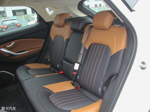 東南汽車2015款東南DX7