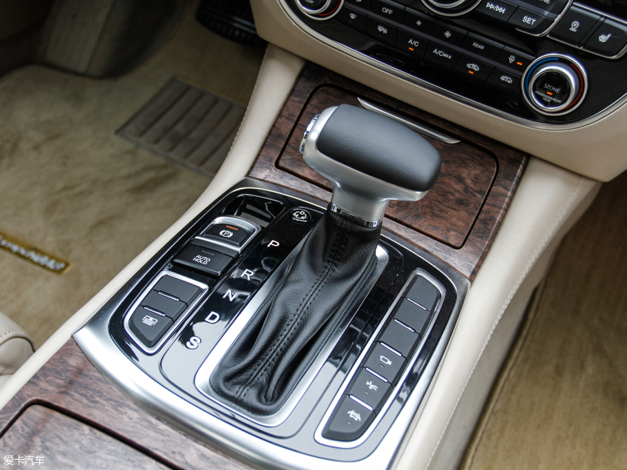 廣汽乘用車2016款傳祺GA8