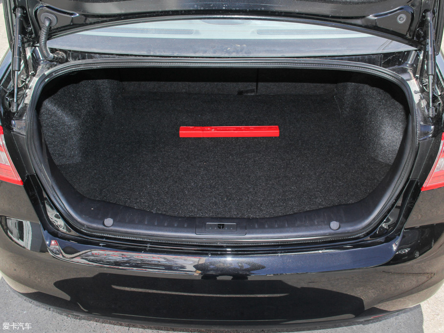 奔騰2016款奔騰B90