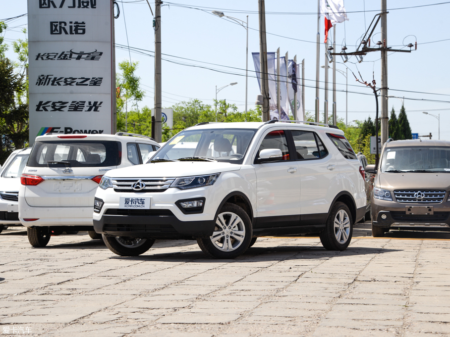 長(zhǎng)安汽車2016款長(zhǎng)安CX70