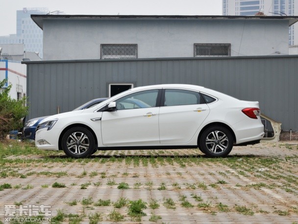 納智捷2015款納5