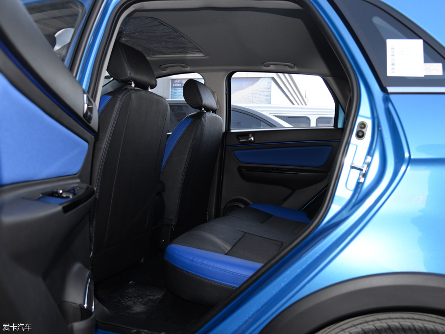 北汽紳寶2015款紳寶X25