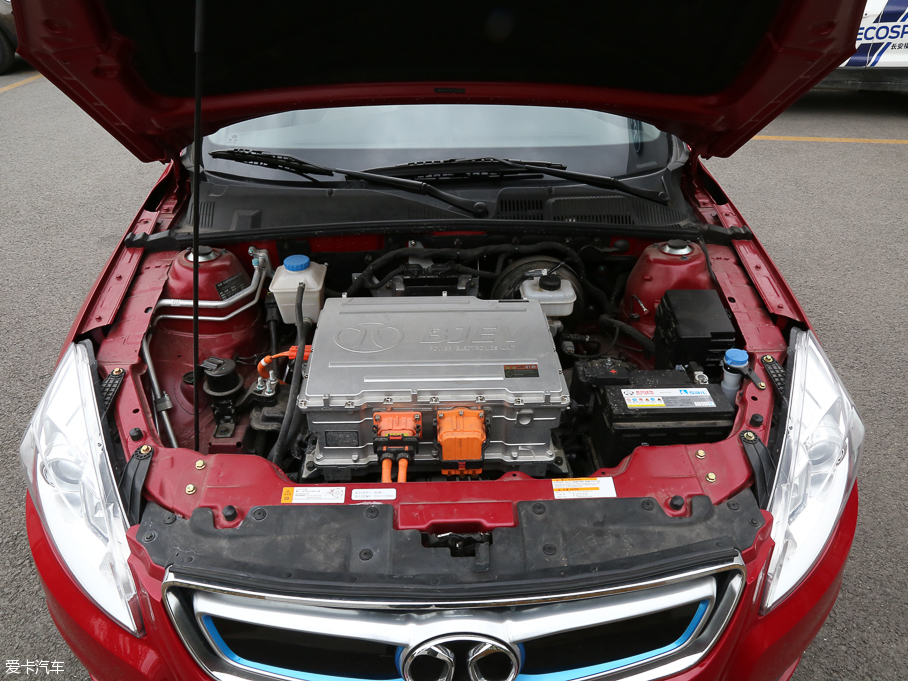 北汽新能源2016款北汽EU260