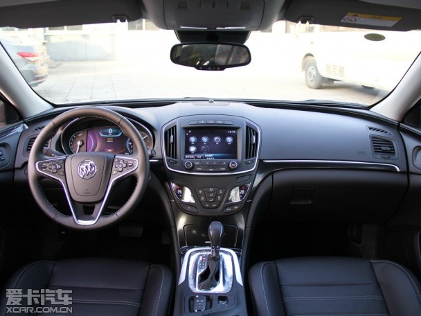 上海通用別克2014款君威