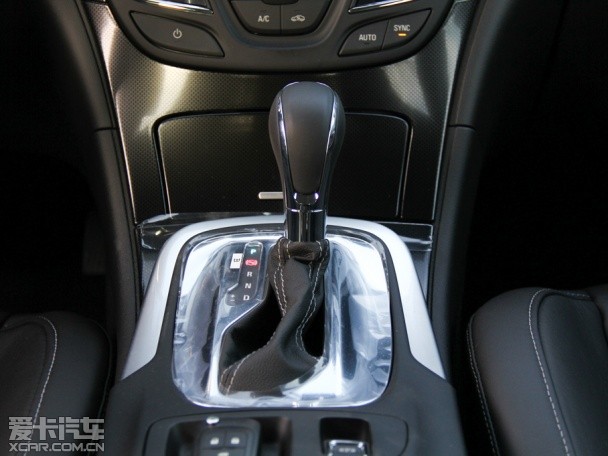 上海通用別克2014款君威