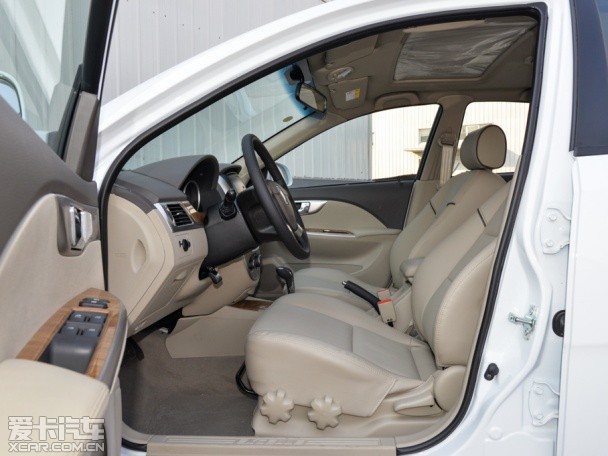 上汽通用別克2015款凱越