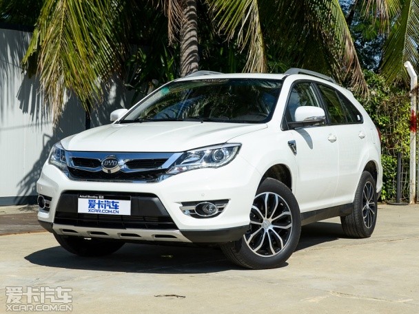 比亞迪汽車2015款比亞迪S7