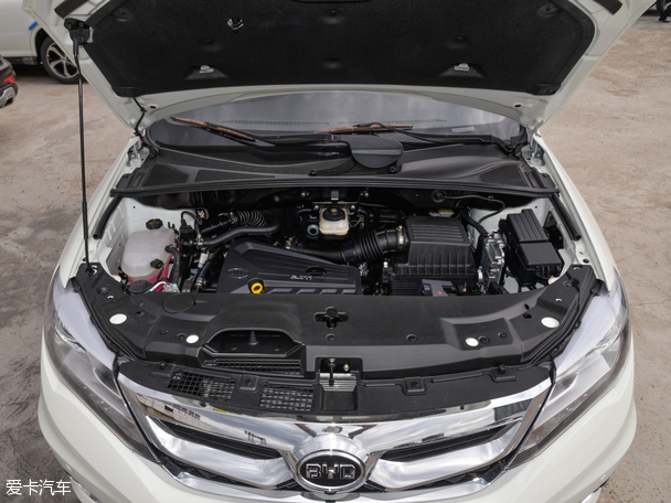 比亞迪汽車2015款比亞迪S7