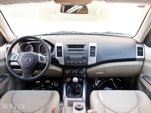 陸風汽車2012款陸風X8