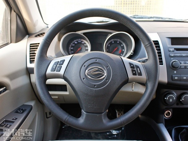 陸風汽車2012款陸風X8