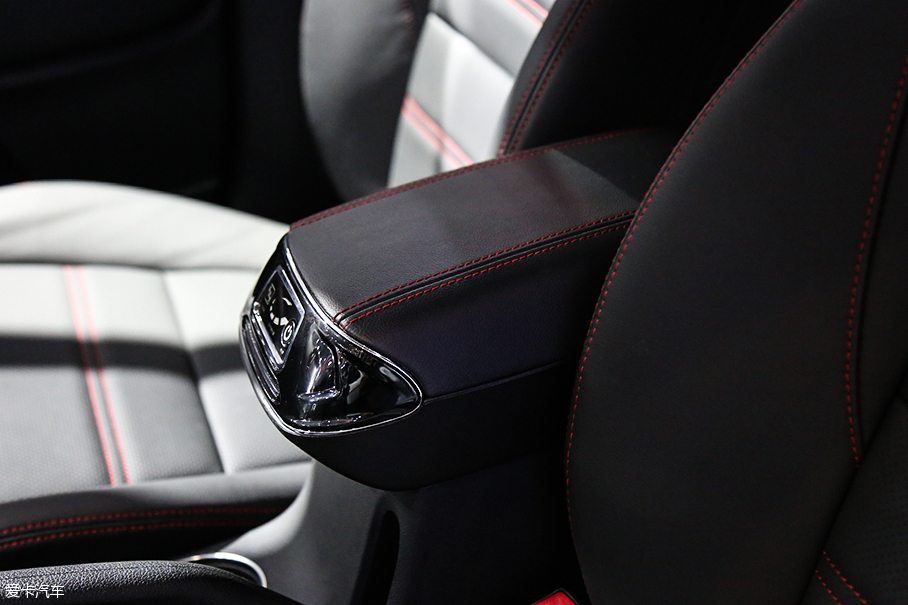 起亞KX3 2016成都車展靜評