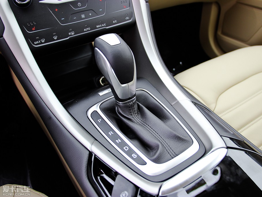 都市精英座駕 四款年輕時尚中型車對比