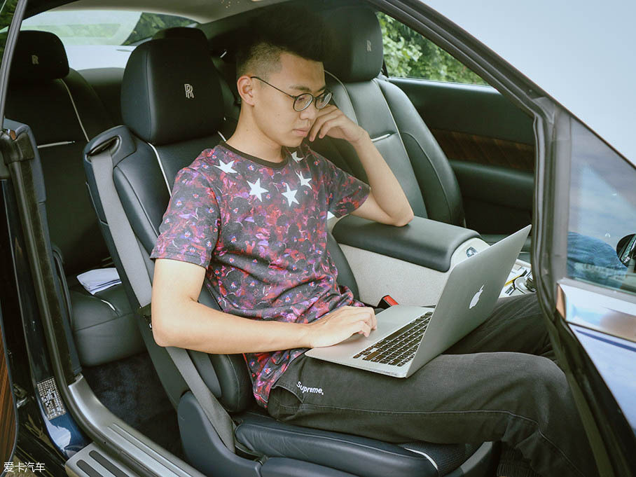 高富帥與魅影的私生活