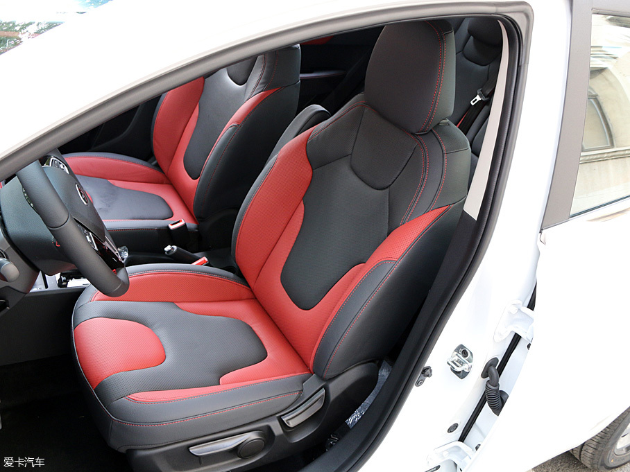 實拍2017款江淮瑞風S2