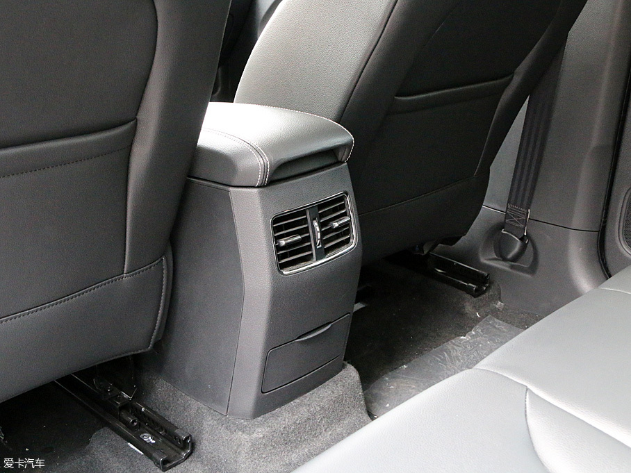 上汽榮威eRX5靜態體驗