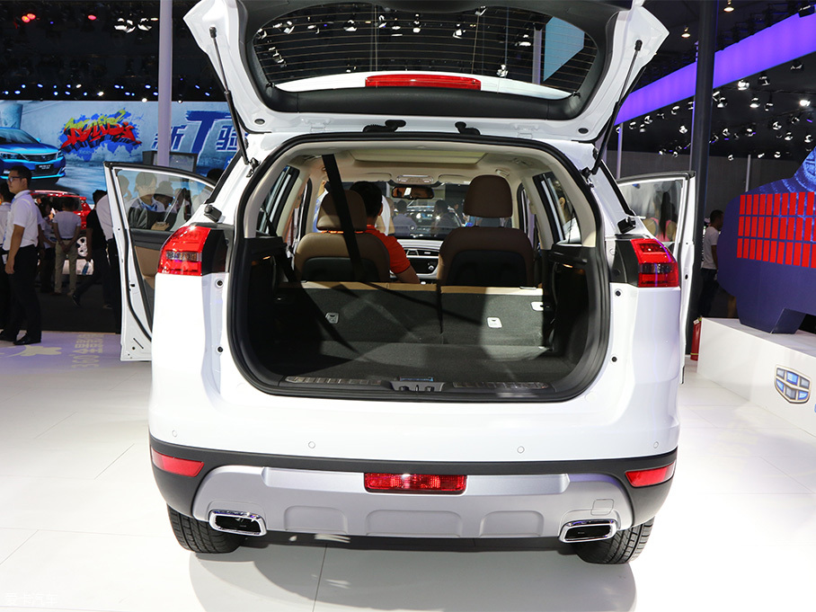 長腿編輯測空間 15萬中國品牌SUV哪家強？