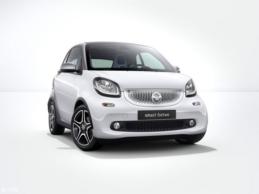 smart fortwo增0.9T车型 售15.6-17.6万