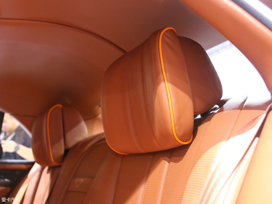 宾利飞驰行政套件版于2016成都车展首发