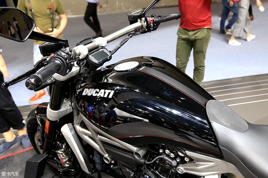 X Diavel Sʮ޳޷ԽӣϻX Diavel Sרơ