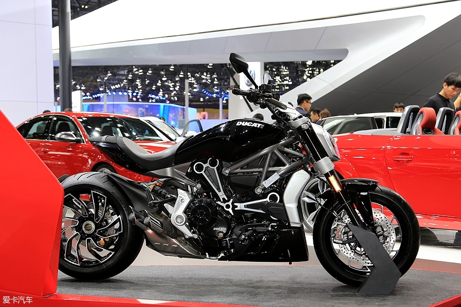 杜卡迪大魔鬼;杜卡迪X Diavel S