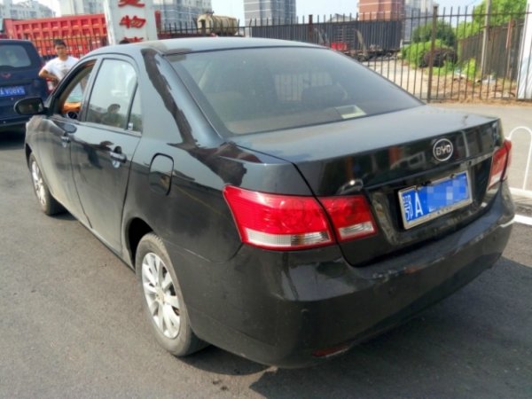 武汉比亚迪g32010年上牌二手车报价_多少钱,2010年上牌的比亚迪g3出售