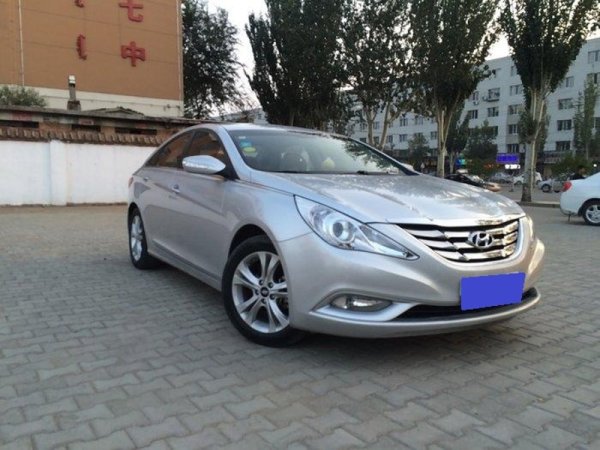 现代索纳塔八 2011年上牌