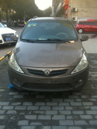 2011年上牌东风风行景逸