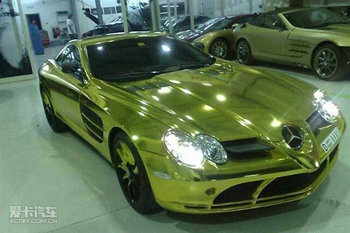 黄金车的故乡——奔驰slr黄金跑车亮相迪拜.
