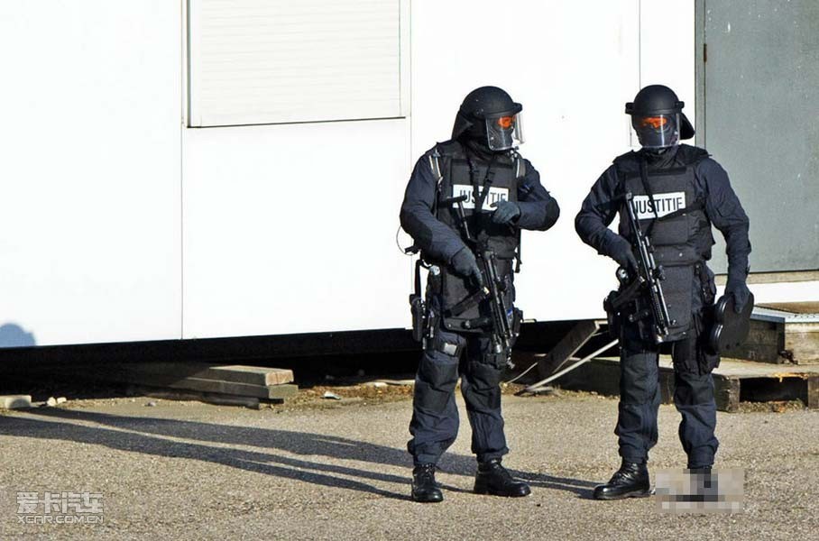 海牙斯海弗宁恩监狱外戒备森严.