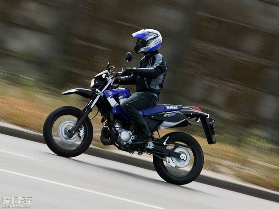  DT125X